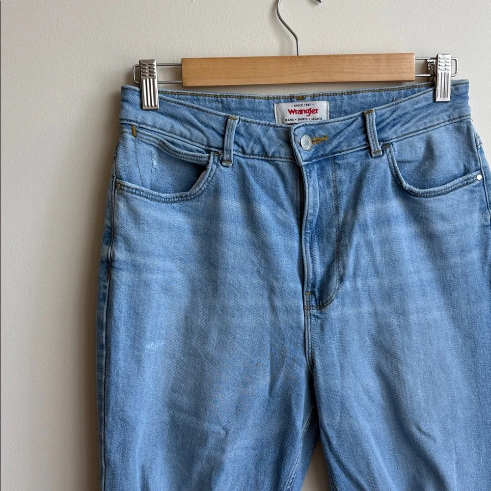 Wrangler High Rise True Straight Crop Jeans